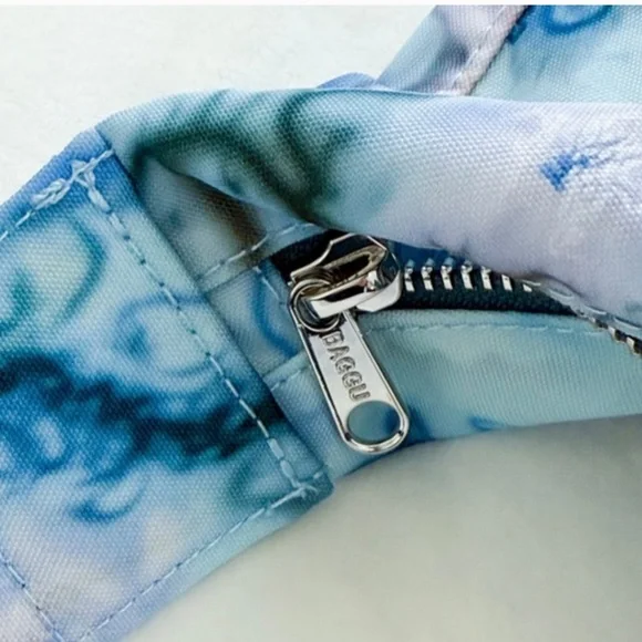 BAGGU x Collina Strada, Medium Crescent Bag - Blue Thorns - Picture 3 of 4